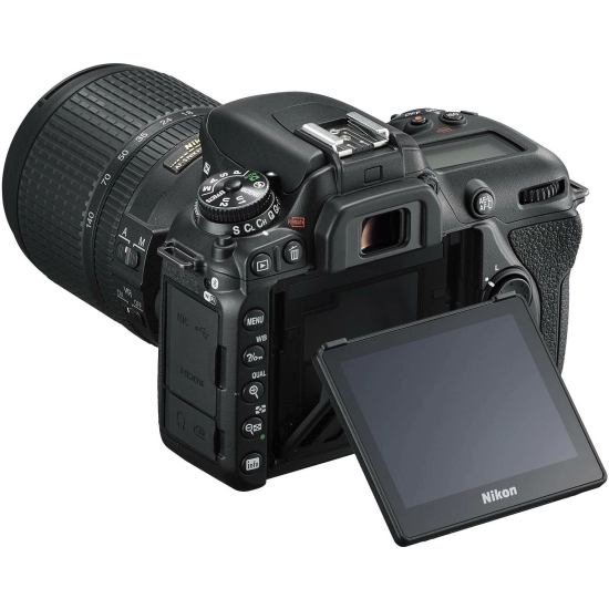 Fotoaparat NIKON D7500 KIT 18-140 VR, CMOS senzor, 20.9MP, 4K UHD