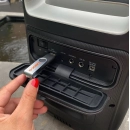 Prijenosni audio sustav LENCO PA-100, 100W RMS, Bluetooth 5.0, IPX4, TWS, USB A, daljinski upravljač, 1x bežični mikrofon