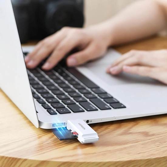 Čitač memorijskih kartica UGREEN, USB A 3.0, TF/mciroSD/SD kartice, crni Čitač memorijskih kartica UGREEN, USB A 3.0, TF/mciroSD/SD kartice, crni