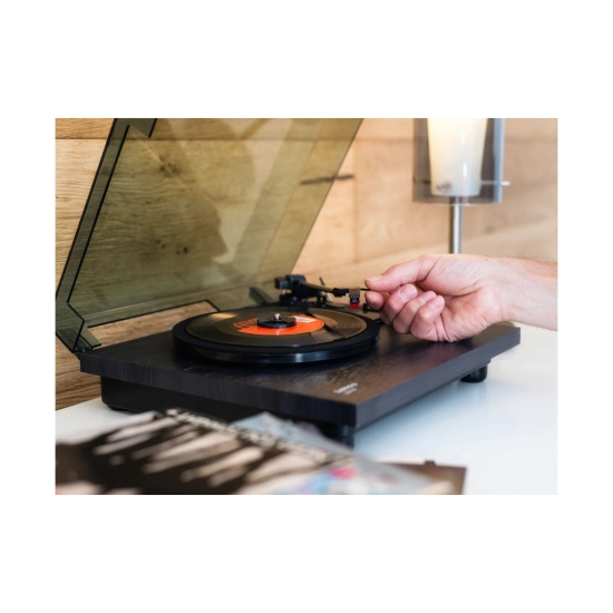 Gramofon LENCO LS-10BK, RCA izlaz, 3.5mm, zvučnici 2x 6W, crni Gramofon LENCO LS-10BK, RCA izlaz, 3.5mm, zvučnici 2x 6W, crni