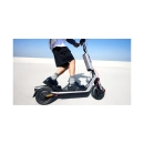Električni romobil SEGWAY Ninebot E3 E, autonomija do 45km, brzina do 30km/h, kotači 10incha, crni