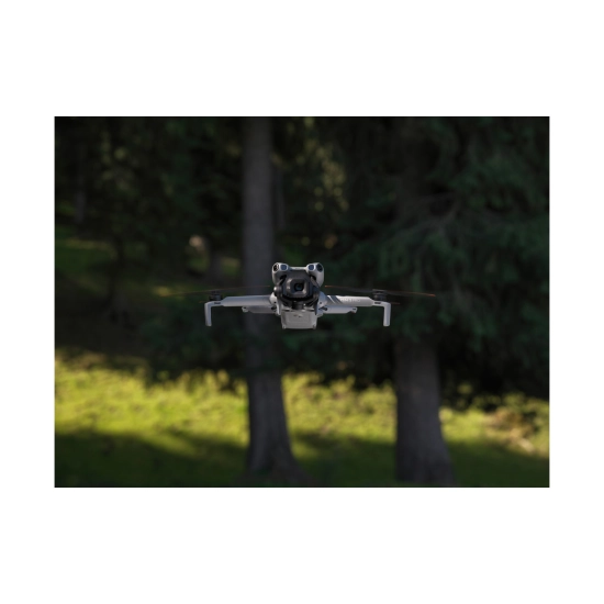Dron DJI Mini 5 Pro Fly More Combo (DJI RC2), CP.MA.00000894.01, 4K UHD, 3x-axis gimbal, vrijeme leta do 36min., daljinski upravljač